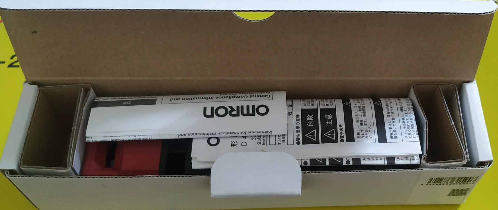 1pc New   Omron D4SL-N4EFG-DN