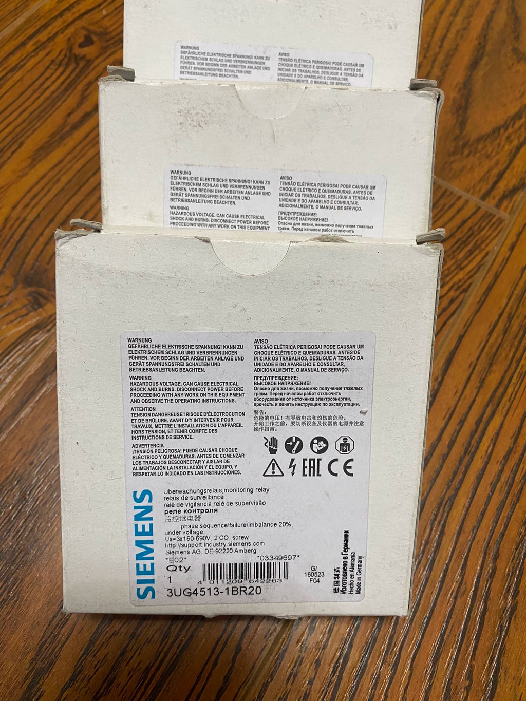 1pc new  SIEMENS 3UG4513-1BR20