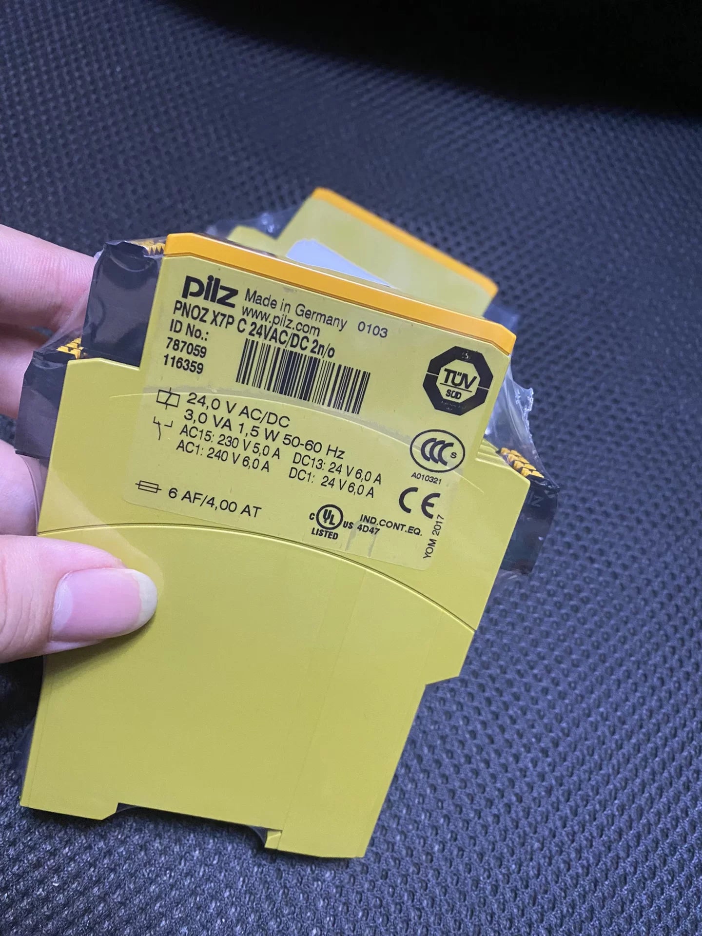 1pc new  PILZ PNOZ X7P    787059