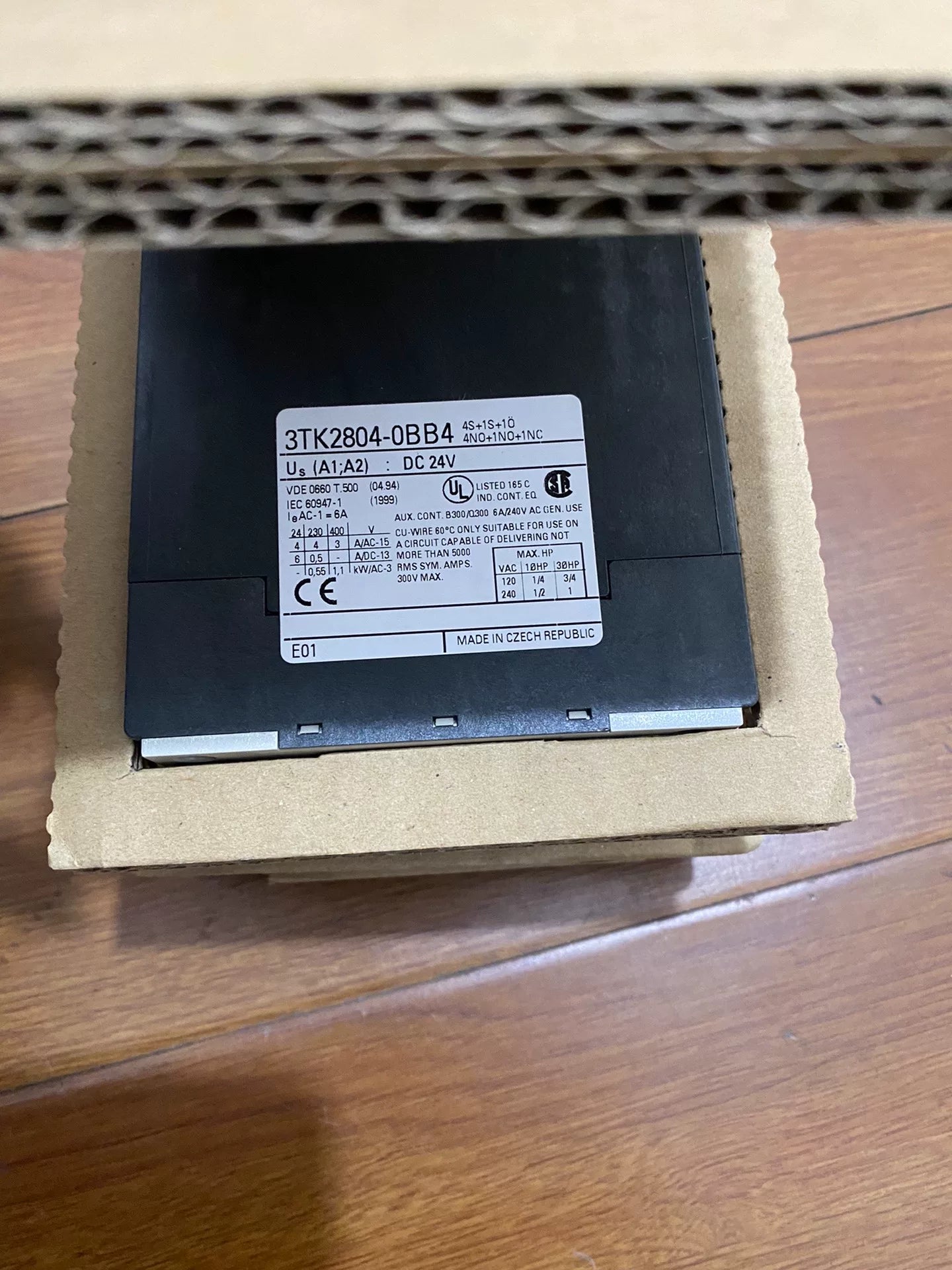 1pc new  SIEMENS 3TK2804-0BB4