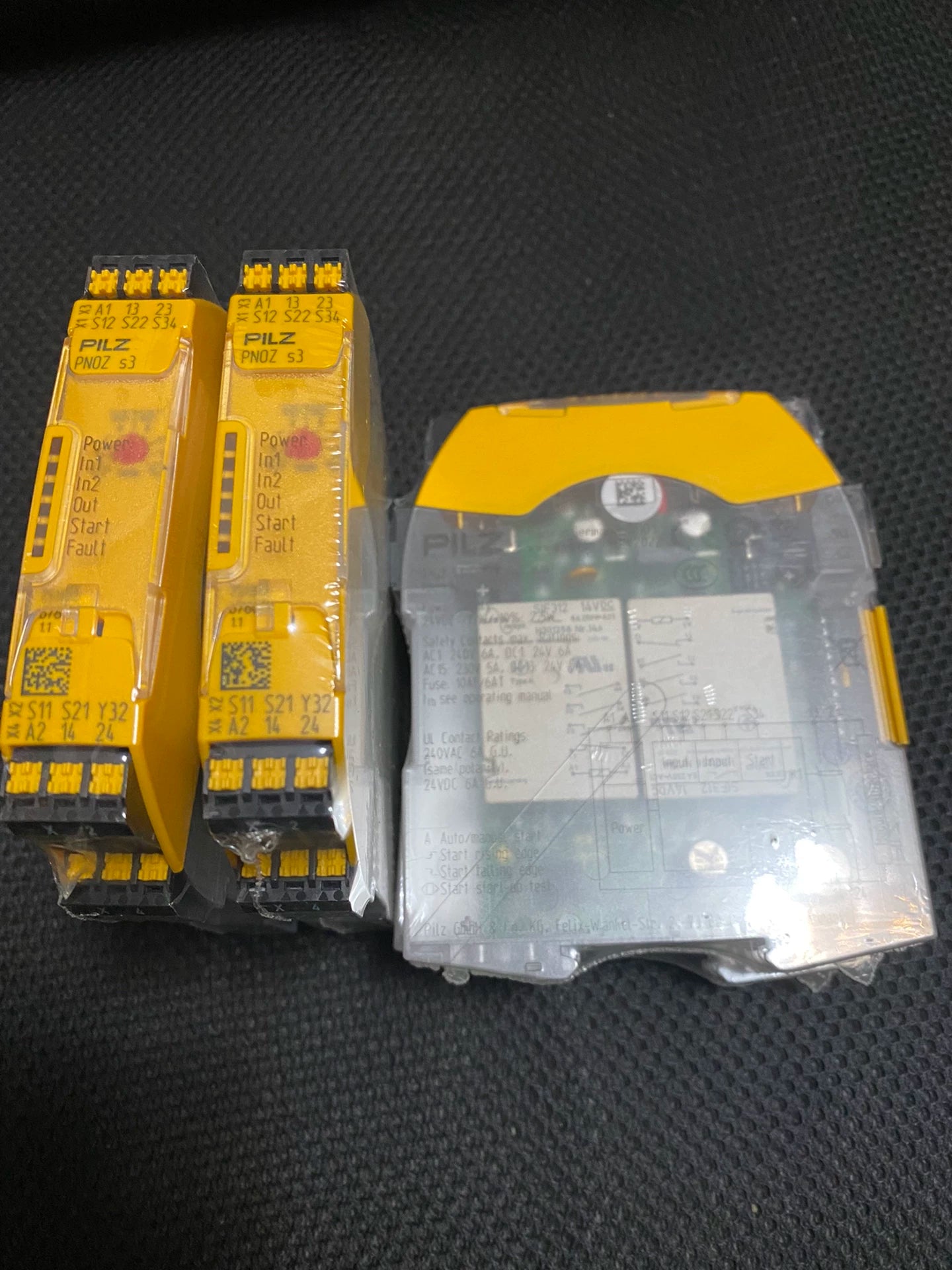 1pc new  PILZ 751103