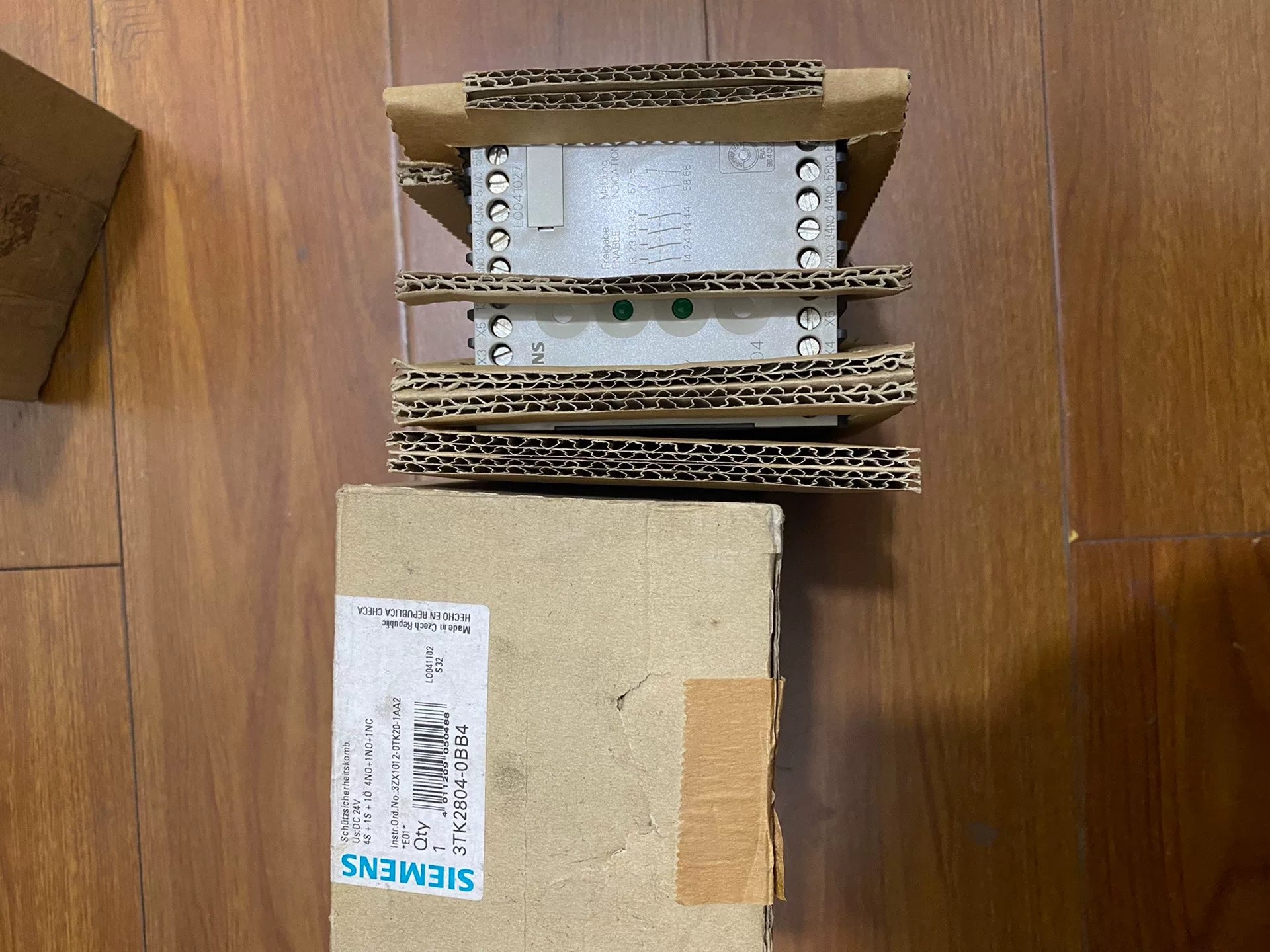 1pc new  SIEMENS 3TK2804-0BB4