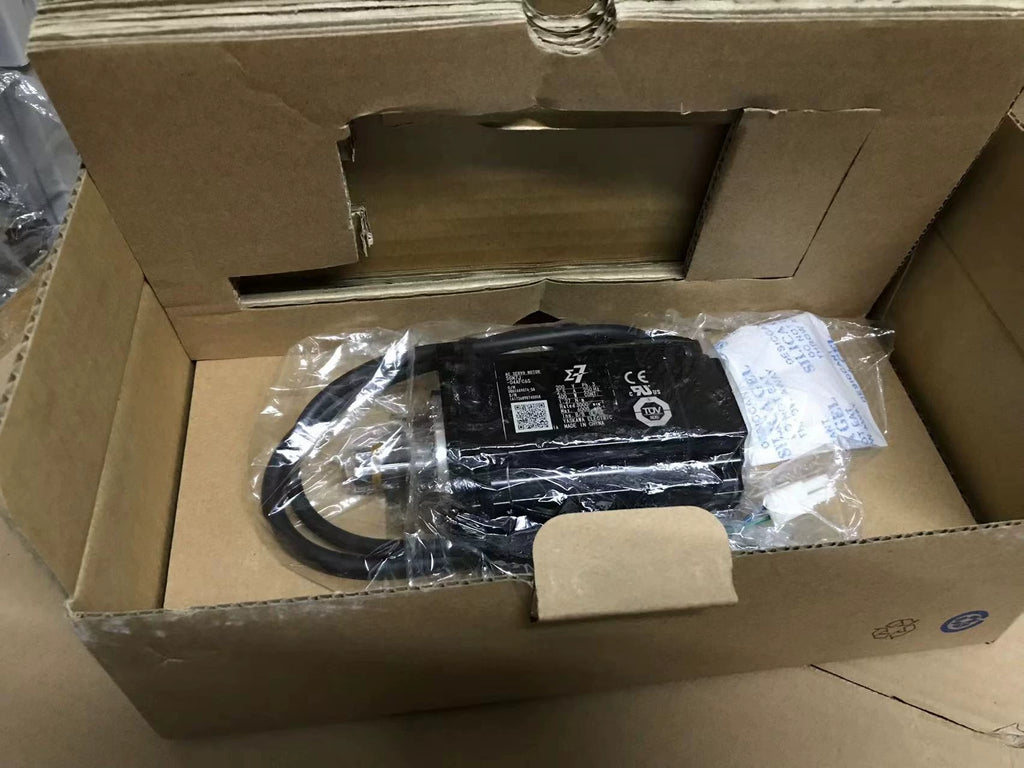 1pc New   YASKAWA SGM7J-04AFC6S
