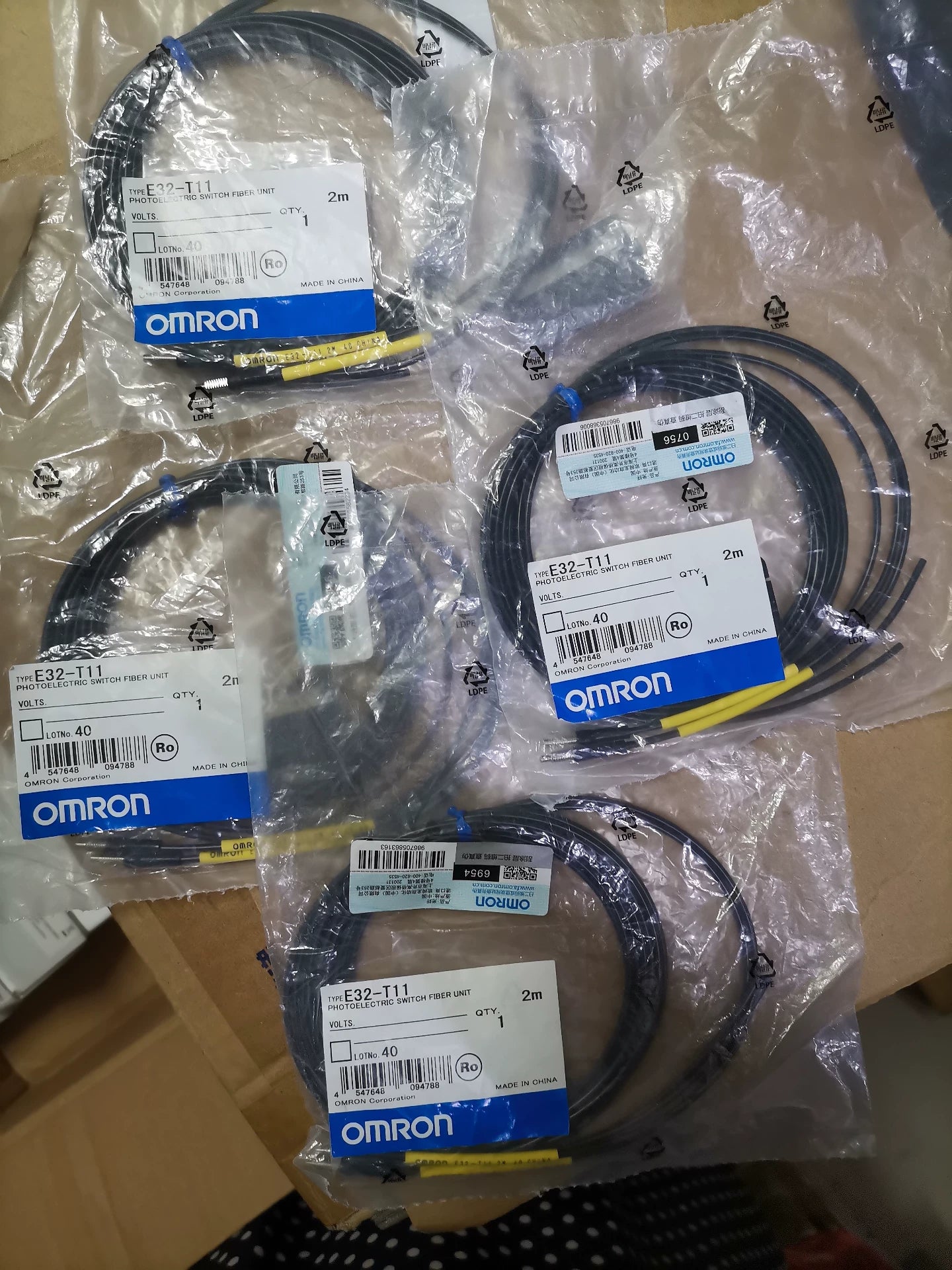 1pc New   KEYENCE E32-T11
