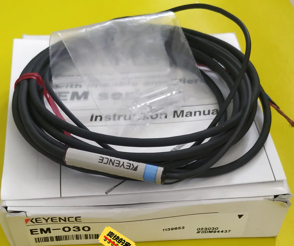 1pc New   KEYENCE  EM-038