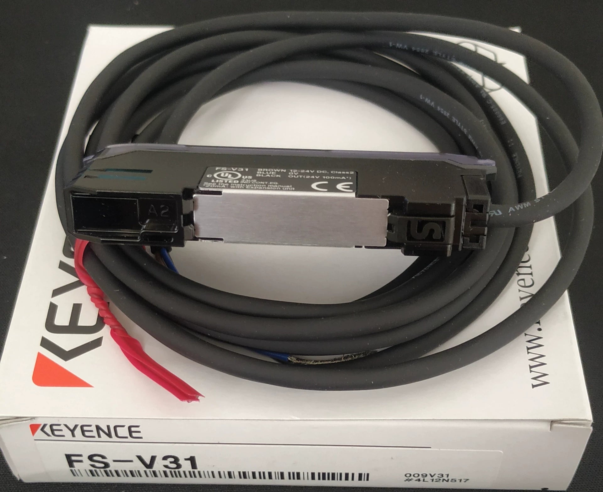 1pc New   KEYENCE FS-V31