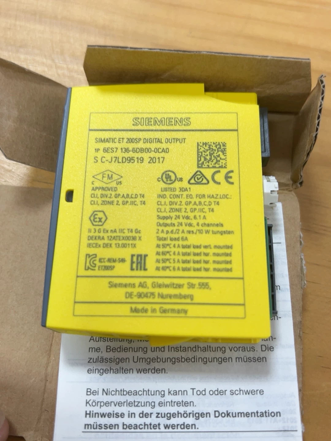 1PC New for Siemenz 6ES7136-6DB00-0CA0