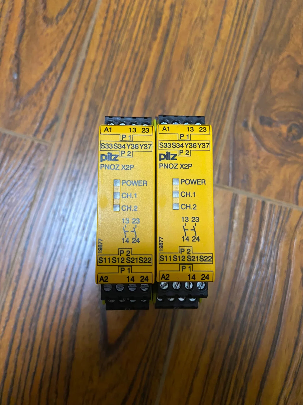 1pc new  PILZ PNOZ X2P 24VACDC  777303