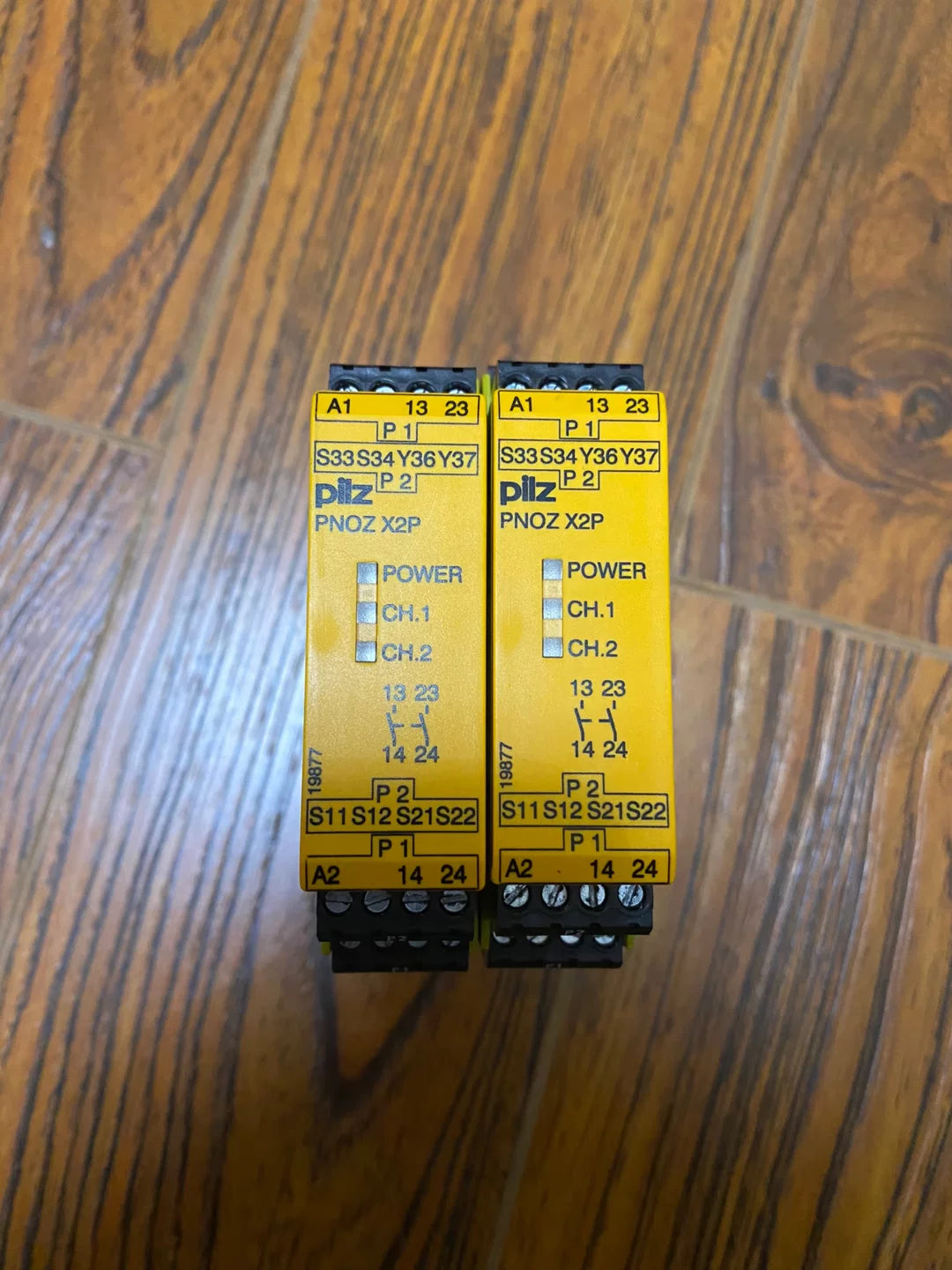 1pc new  PILZ PNOZ X2P 24VACDC  777303