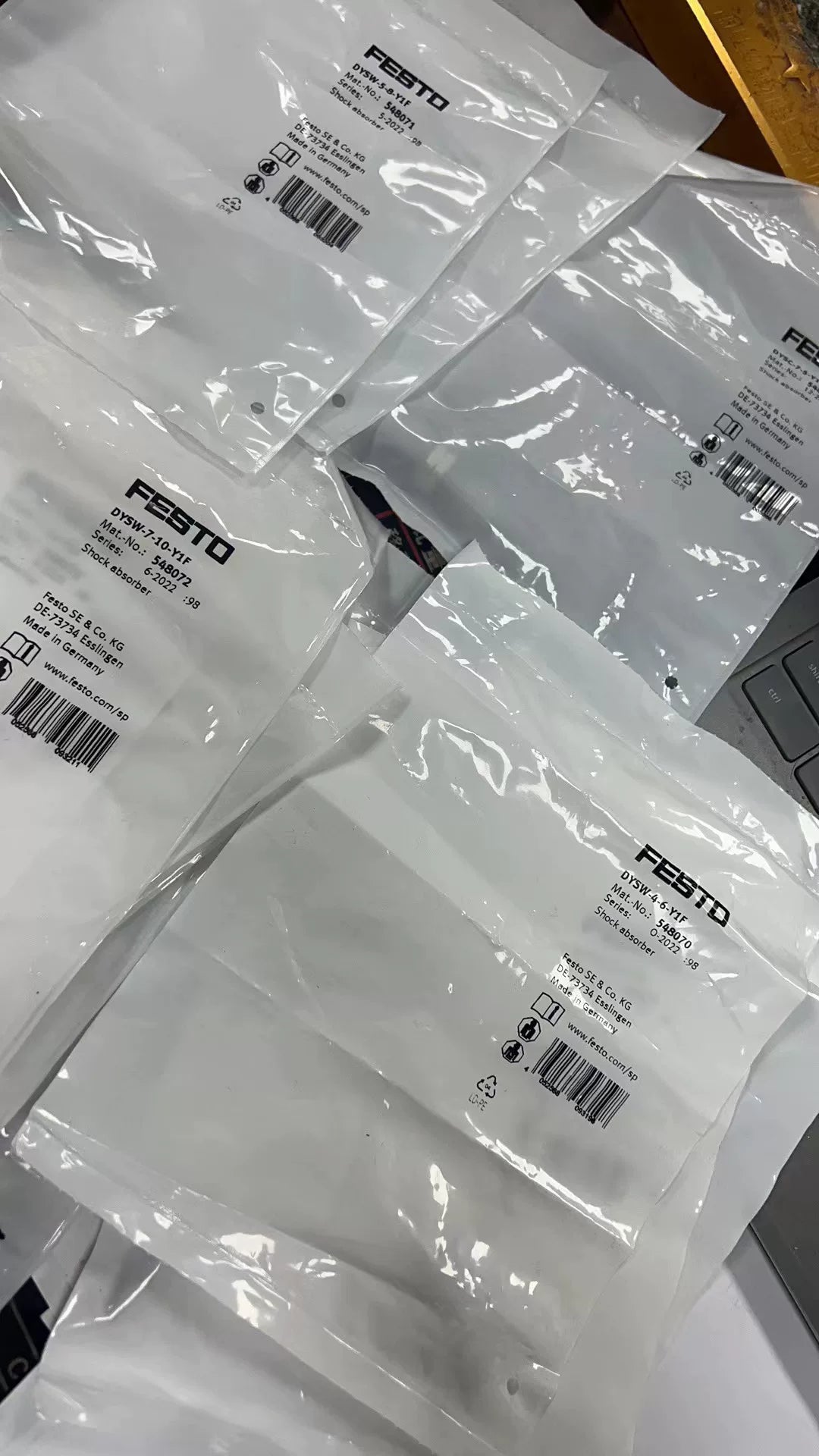 1pc new in box freeshipping FESTO DYSW-5-8-Y1F 548071