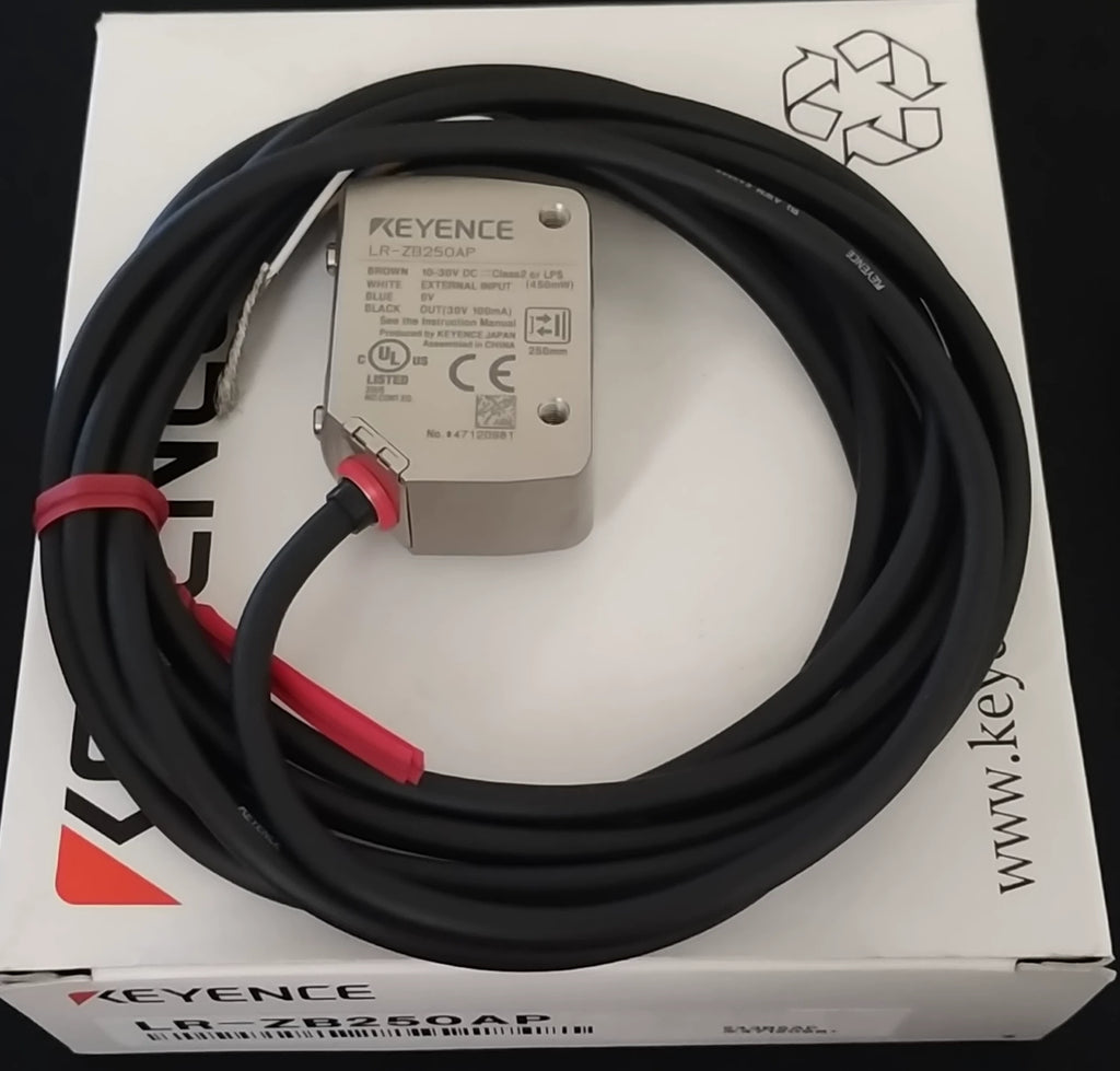 1pc New   KEYENCE LR-ZB250AP