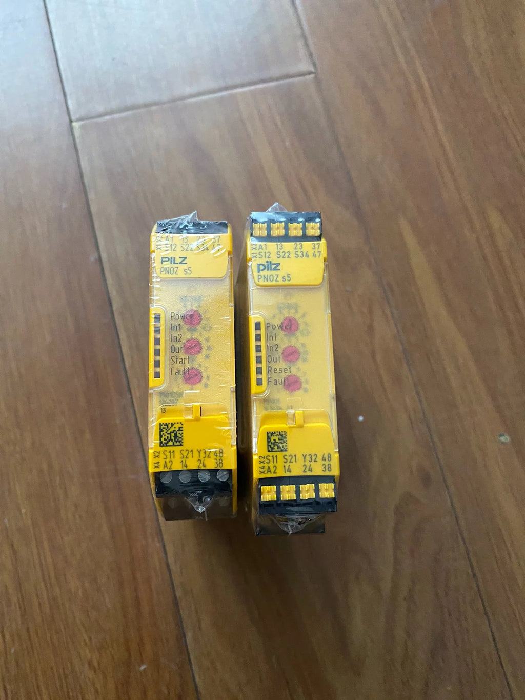 1pc new  PILZ PNOZ S5  751105