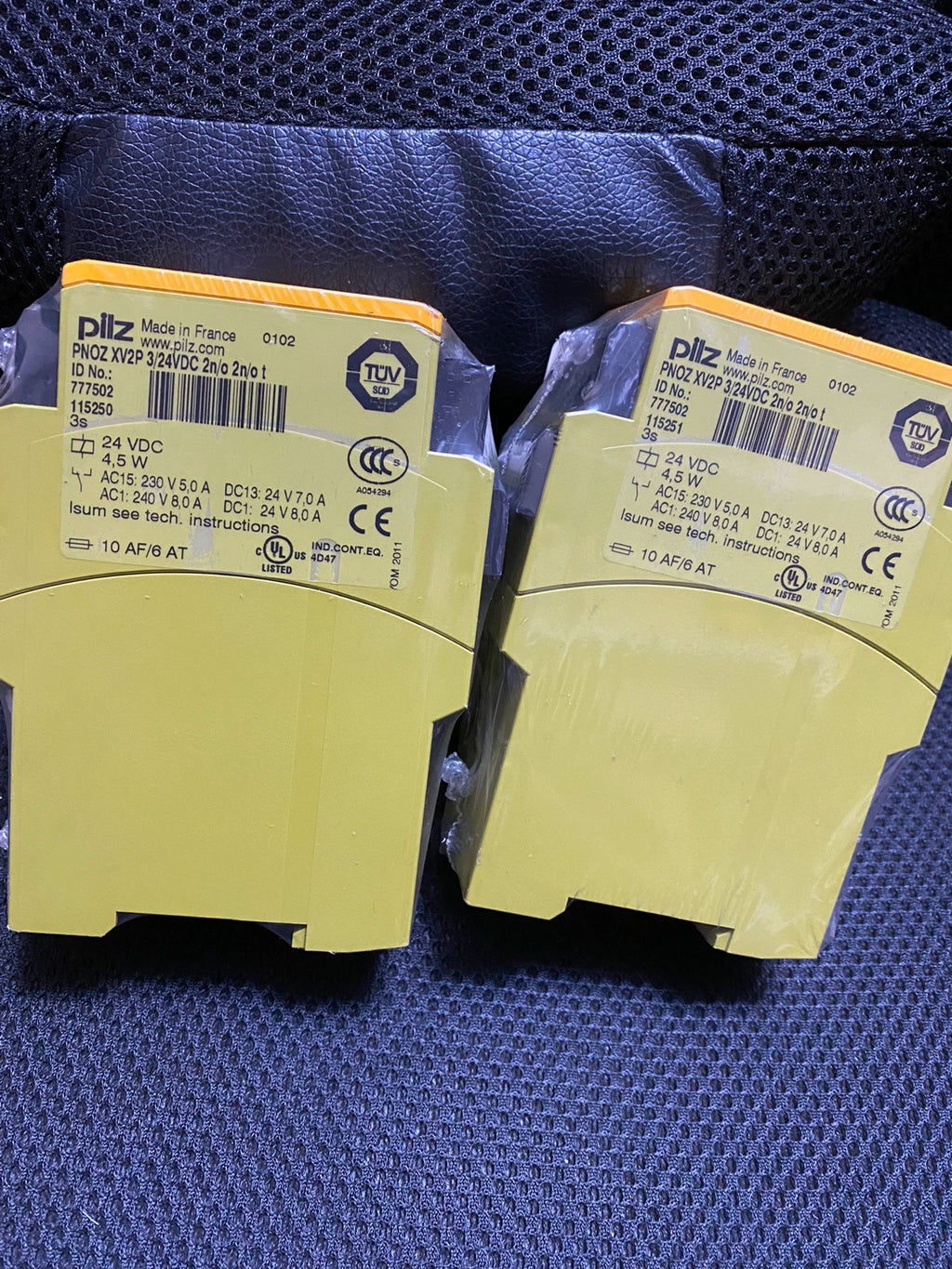 1pc new  PILZ PNOZ XV2P 777502
