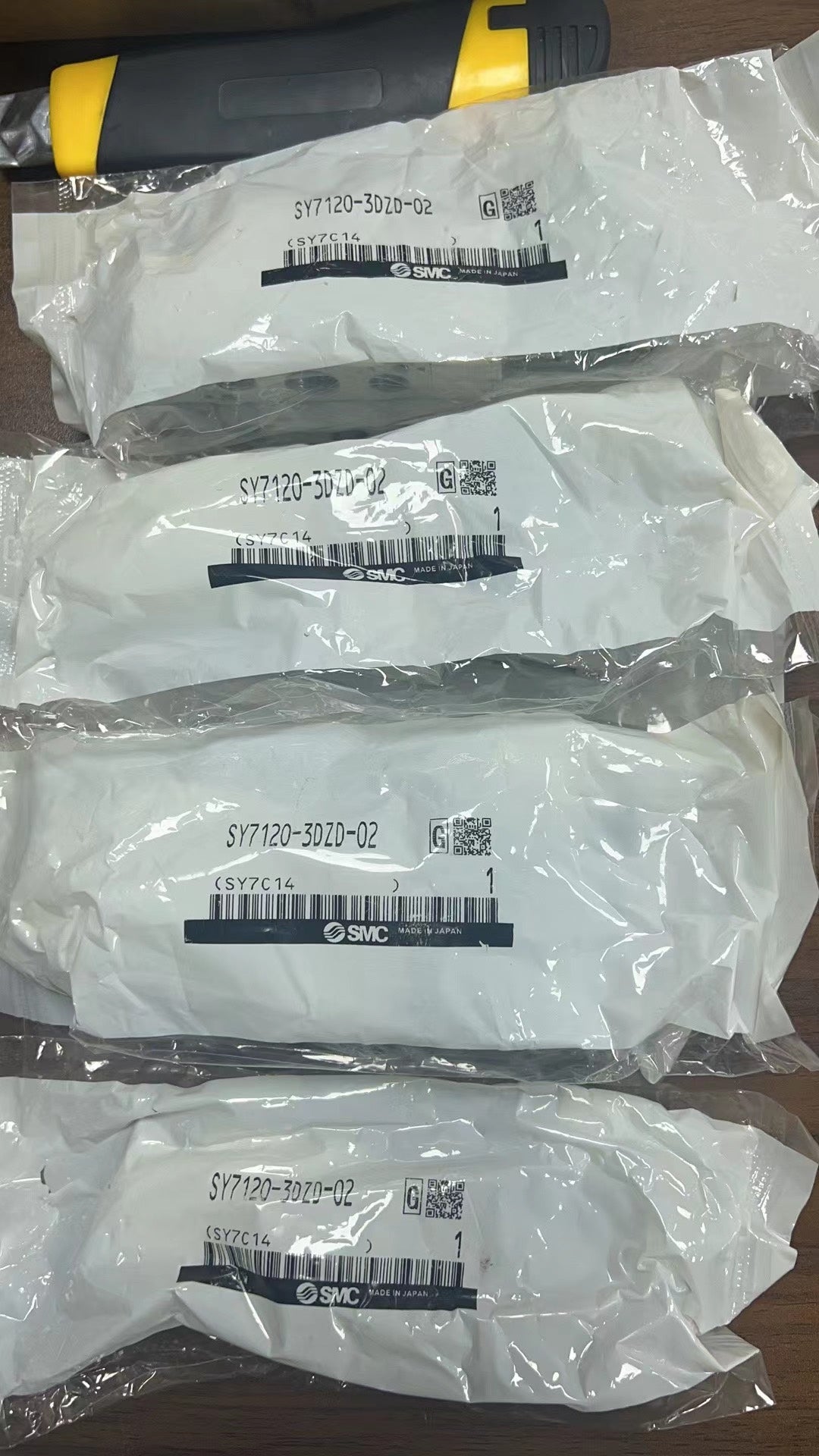 1pc new in box freeshipping SMC SY7220-3DZD-02