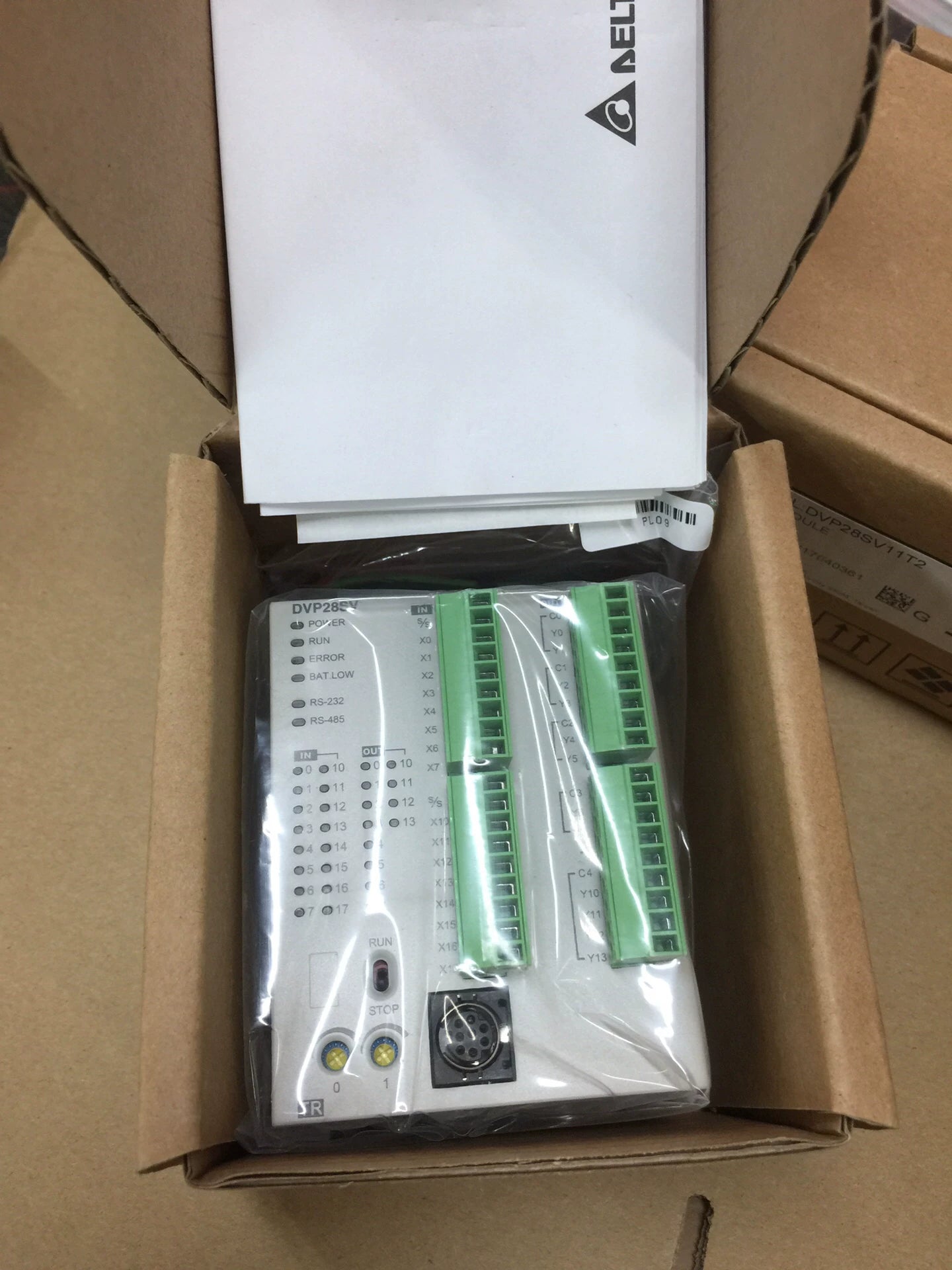 1pc New   Delta DVP28SV11T2