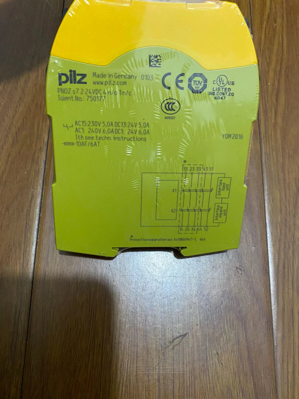 1pc new  Pilz 750177
