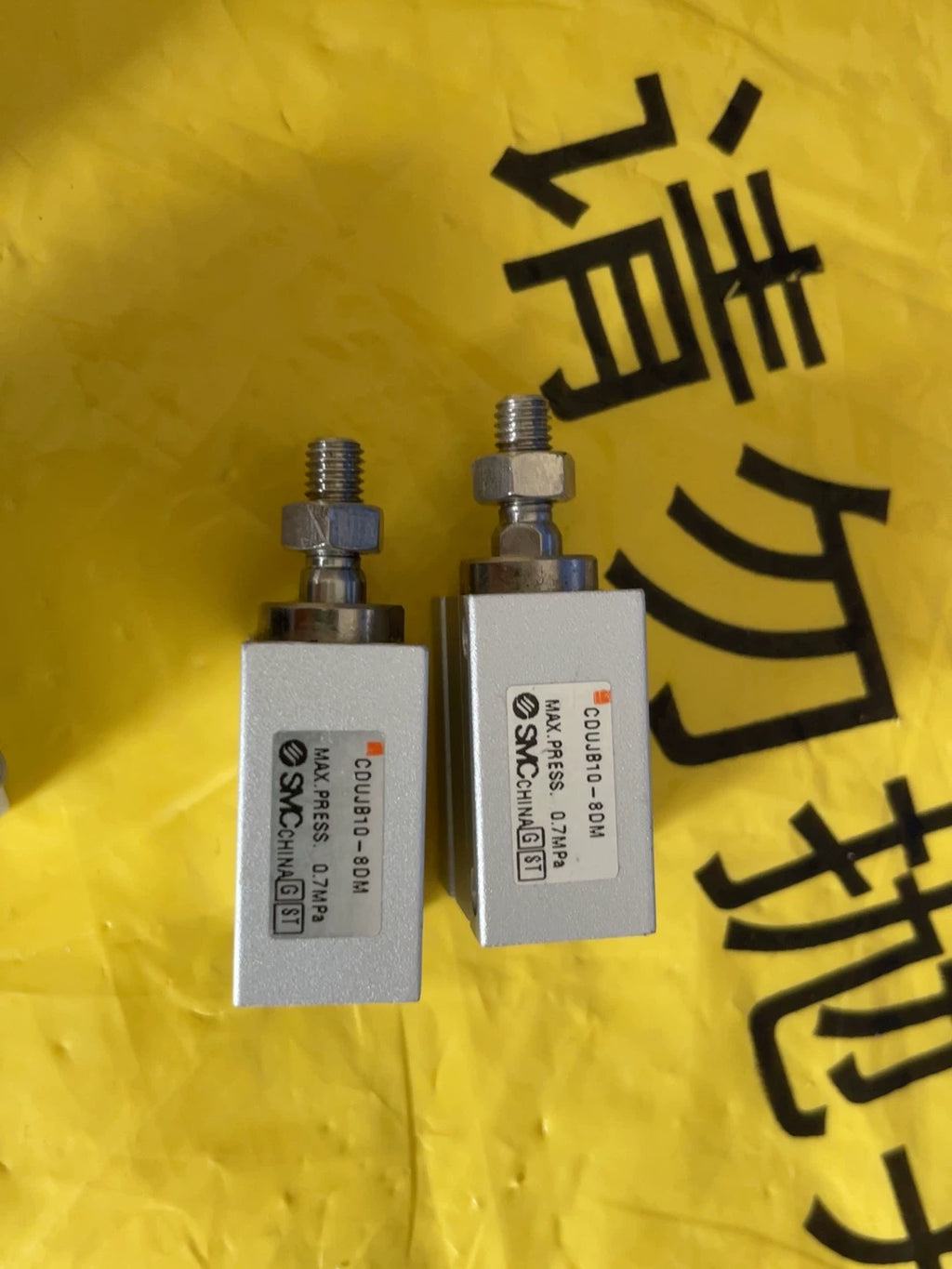1pc new for SMC ZSE30A-01-N-M