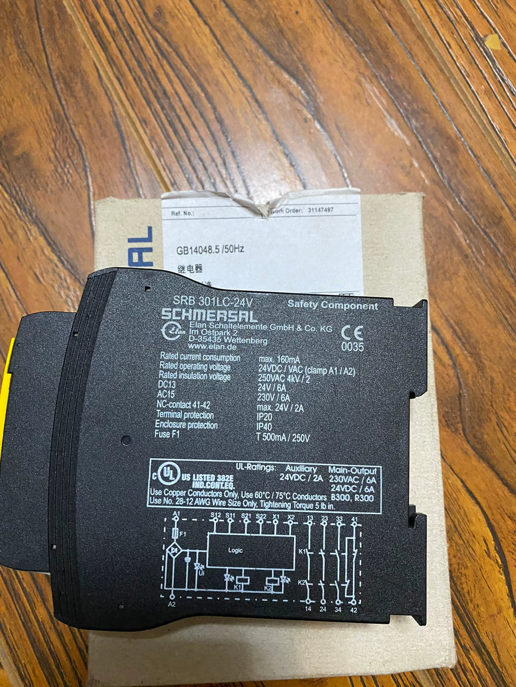 1pc new  SCHMERSAL  SRB301LC-24V