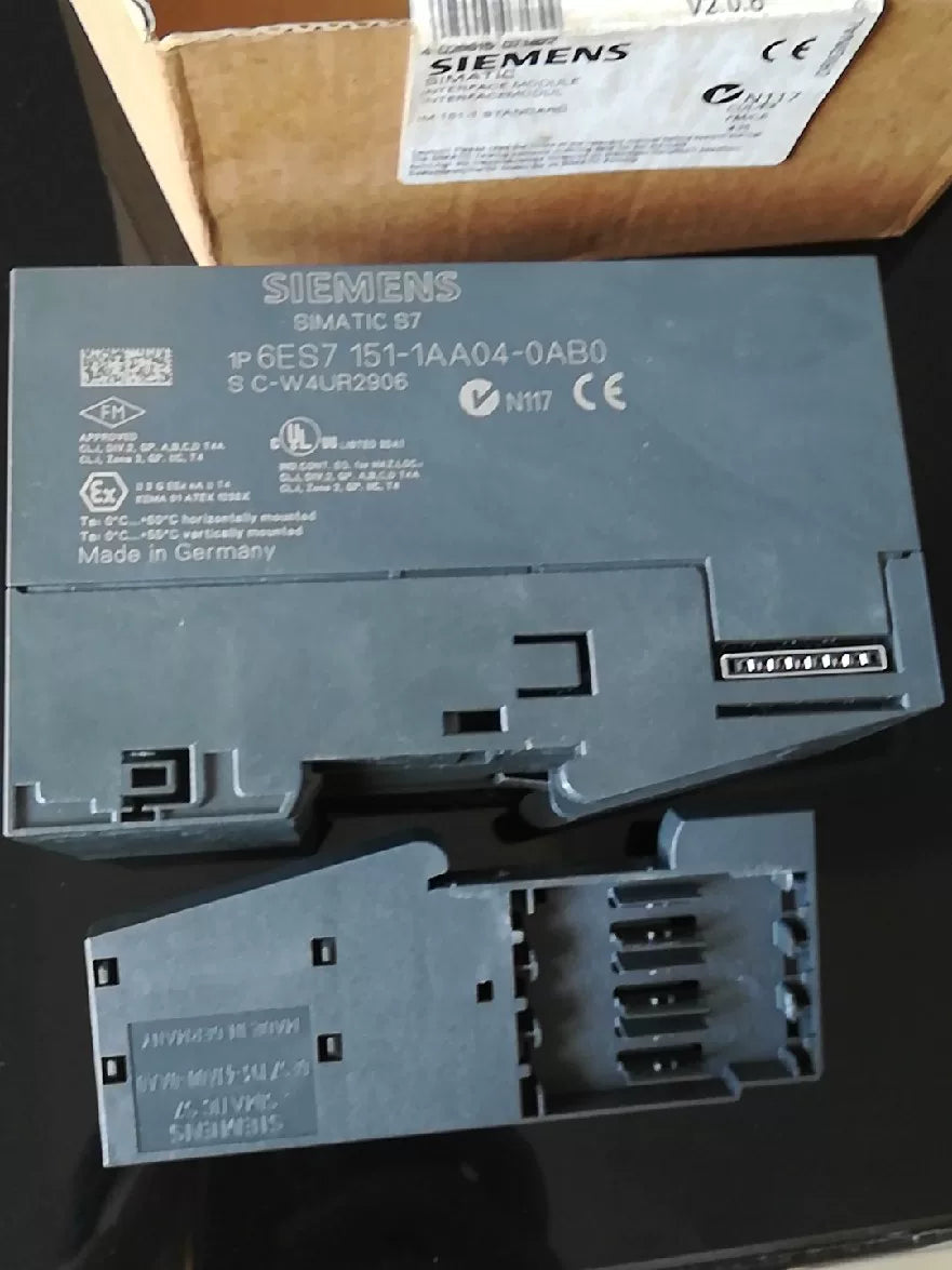 1PC NEW FOR  SIEMENS 6ES7151-1AA04-0AB0  Free ship