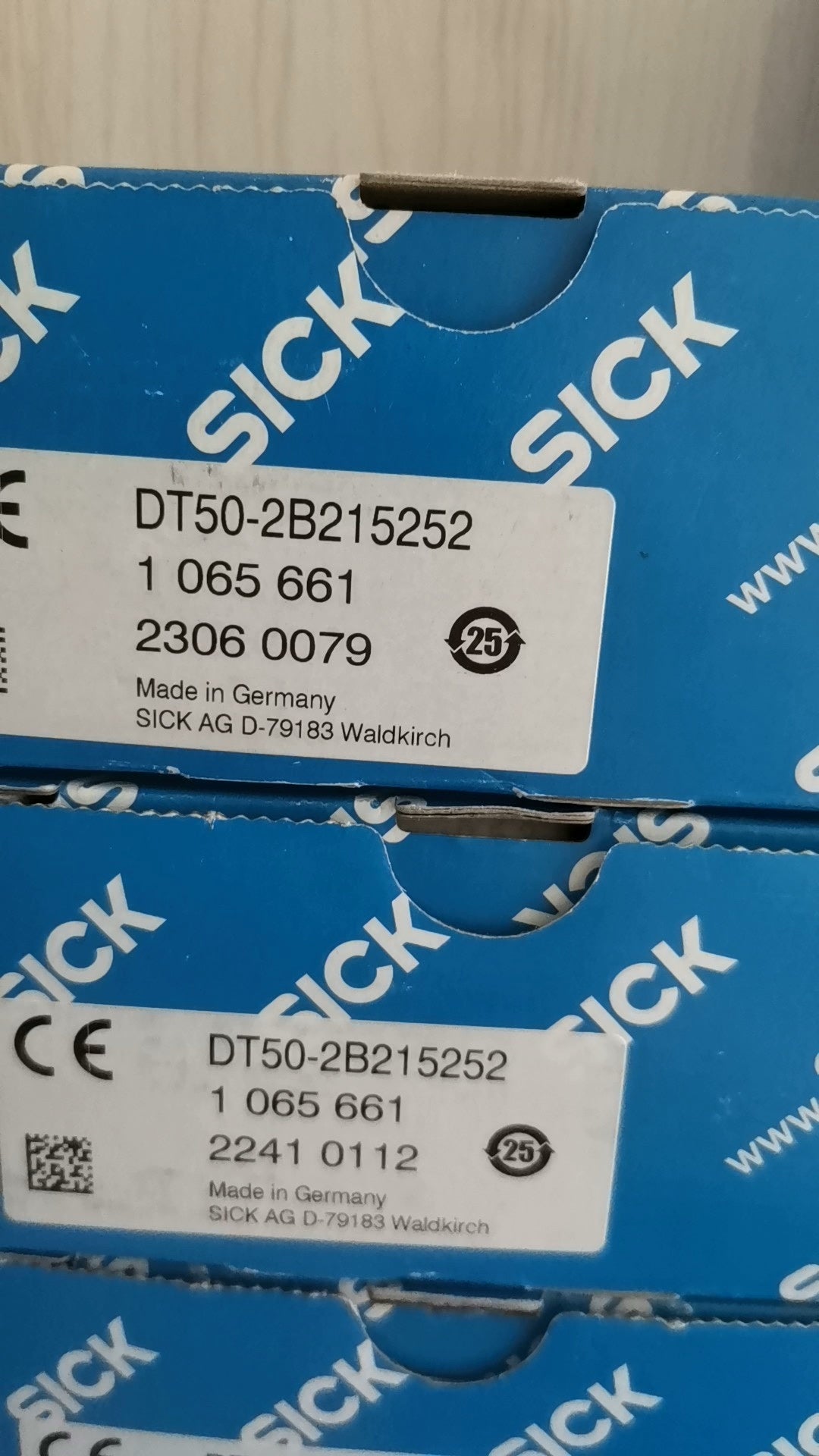 1pc new in box freeshipping SICK DT50-2B215252