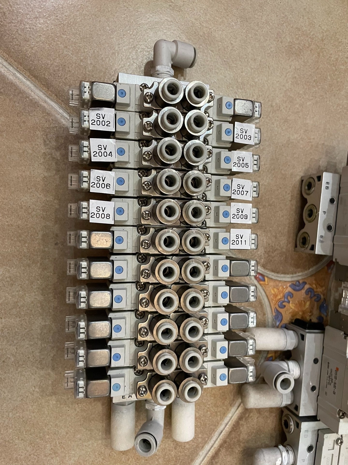 1pc new for SMC SY5220-5LZ-C6