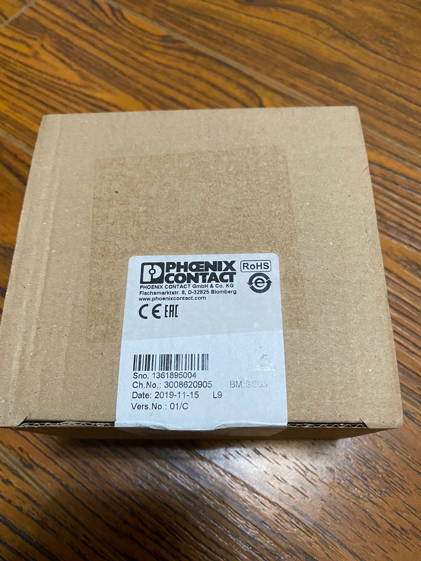 1pc new  phoenix    IL PB BK DP/V1-PAC  2862246