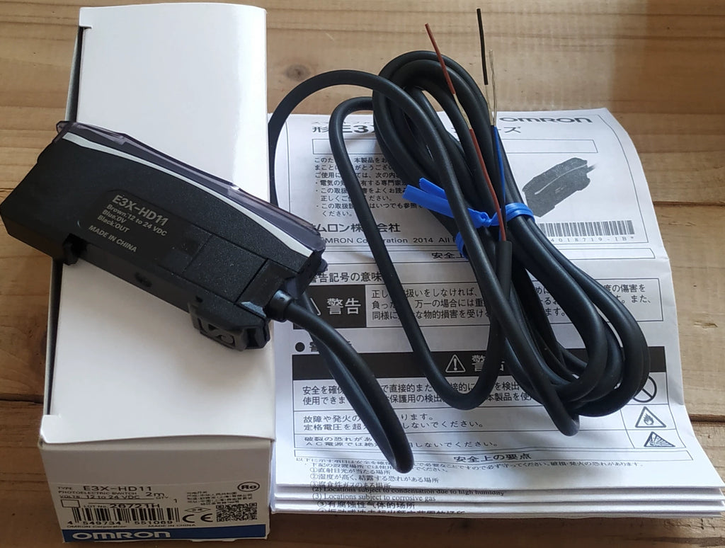 1pc New   Omron E3X-HD44