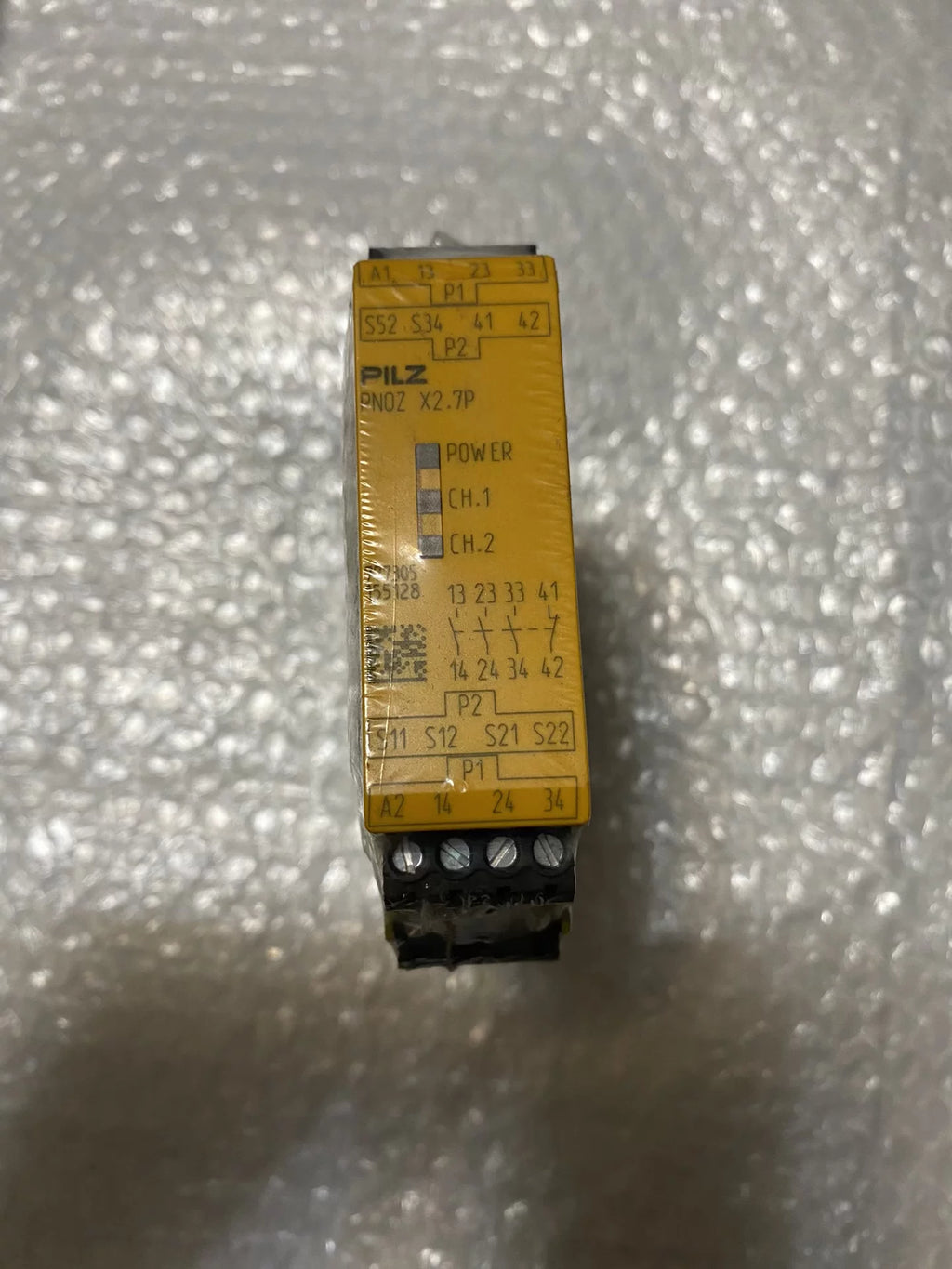 1pc new  PILZ PNOZ X2.7P  777305