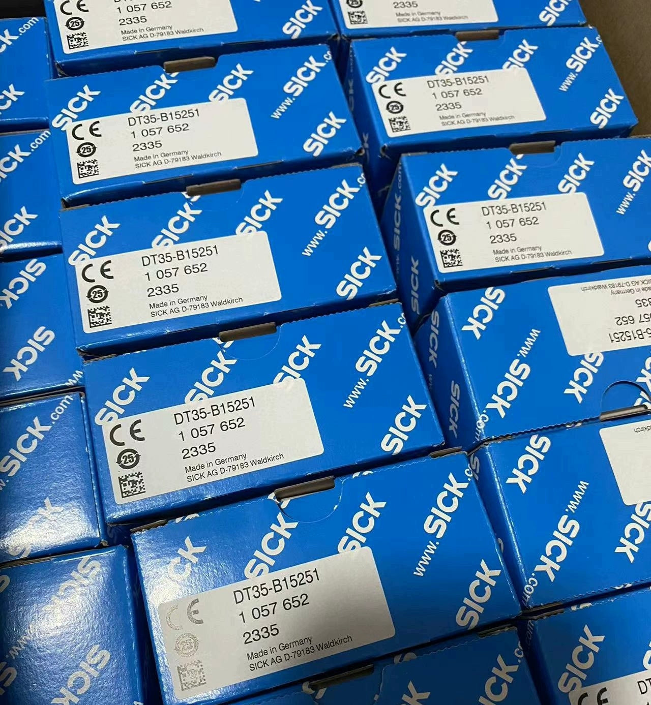 1pc new in box freeshipping SICK DT35-B15251   1057652