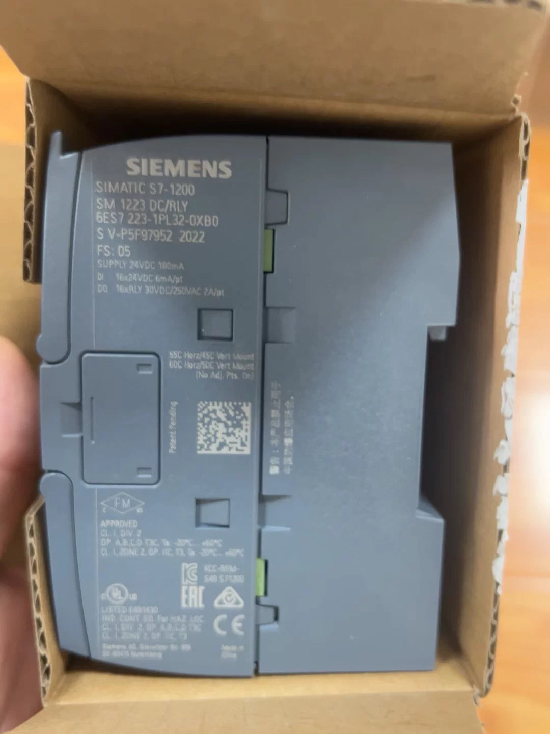 1PC New for Siemenz 6ES7223-1PL32-0XB0