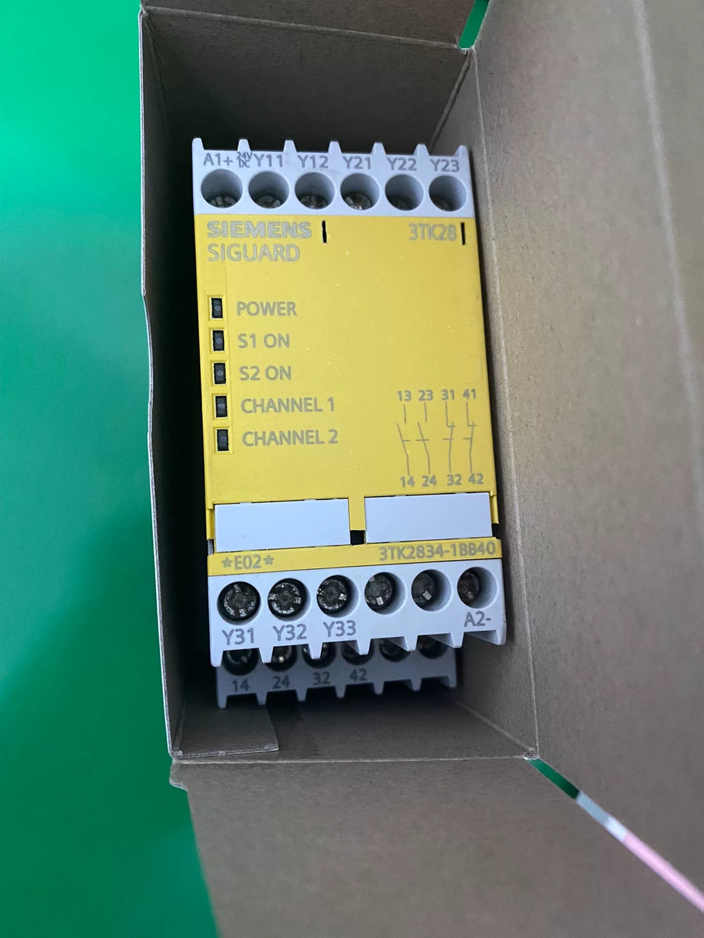 1pc new  SIEMENS 3TK2834-1BB40