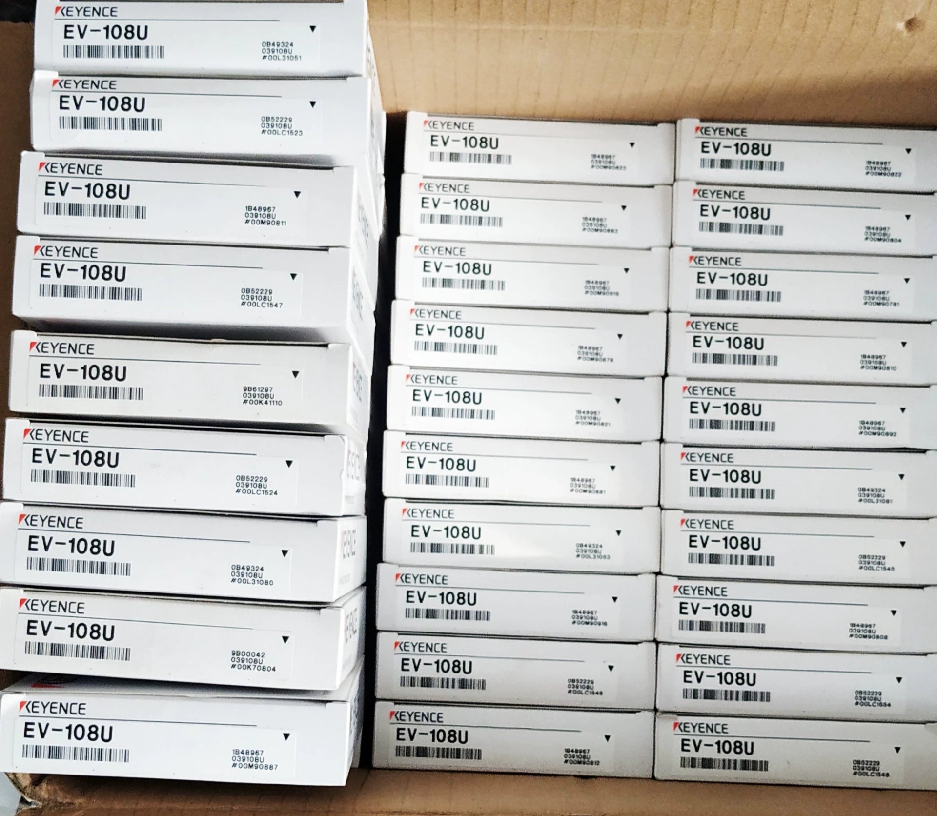 1pc New   KEYENCE EV-108U