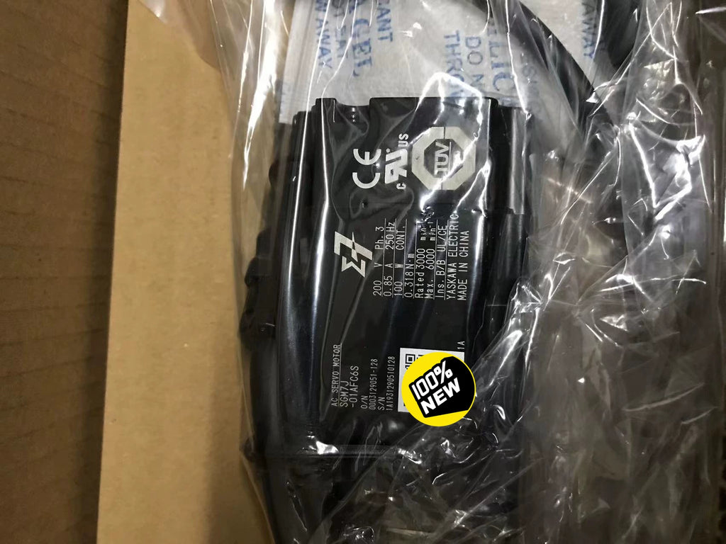 1pc New   YASKAWA SGM7J-01AFC6S