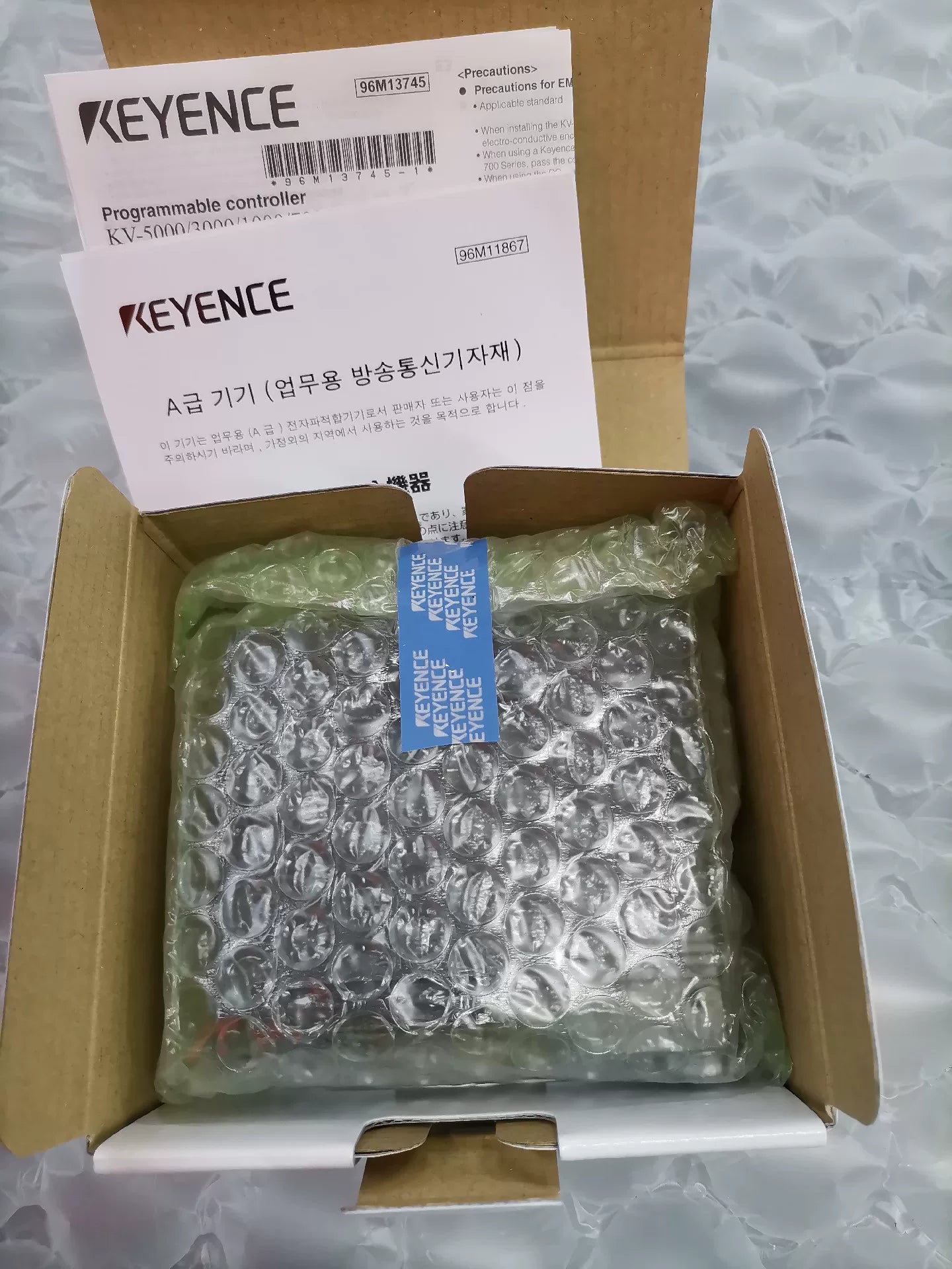 1pc New   KEYENCE KV-C32XTD