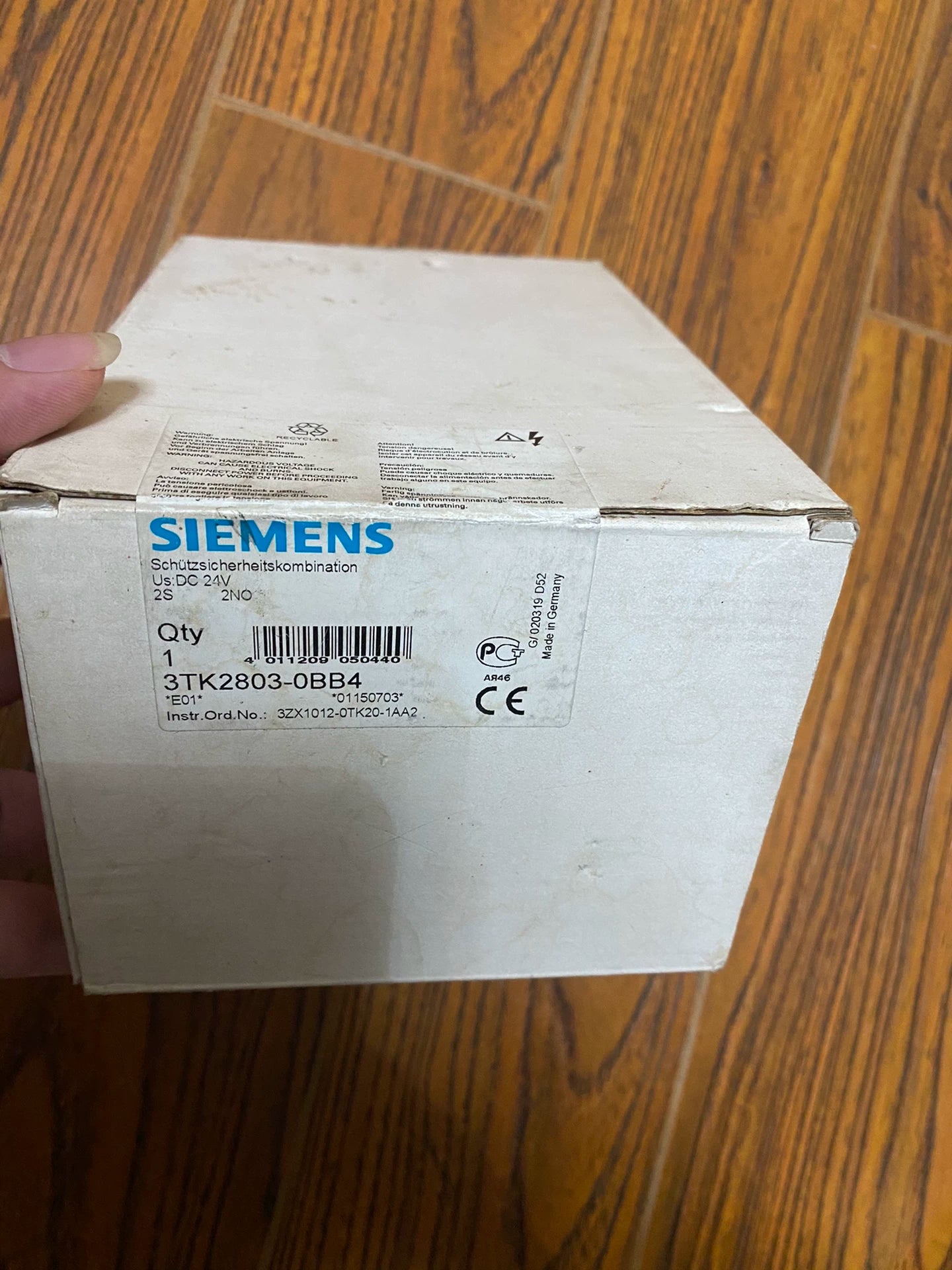 1pc new  SIEMENS 3TK2803-OBB4