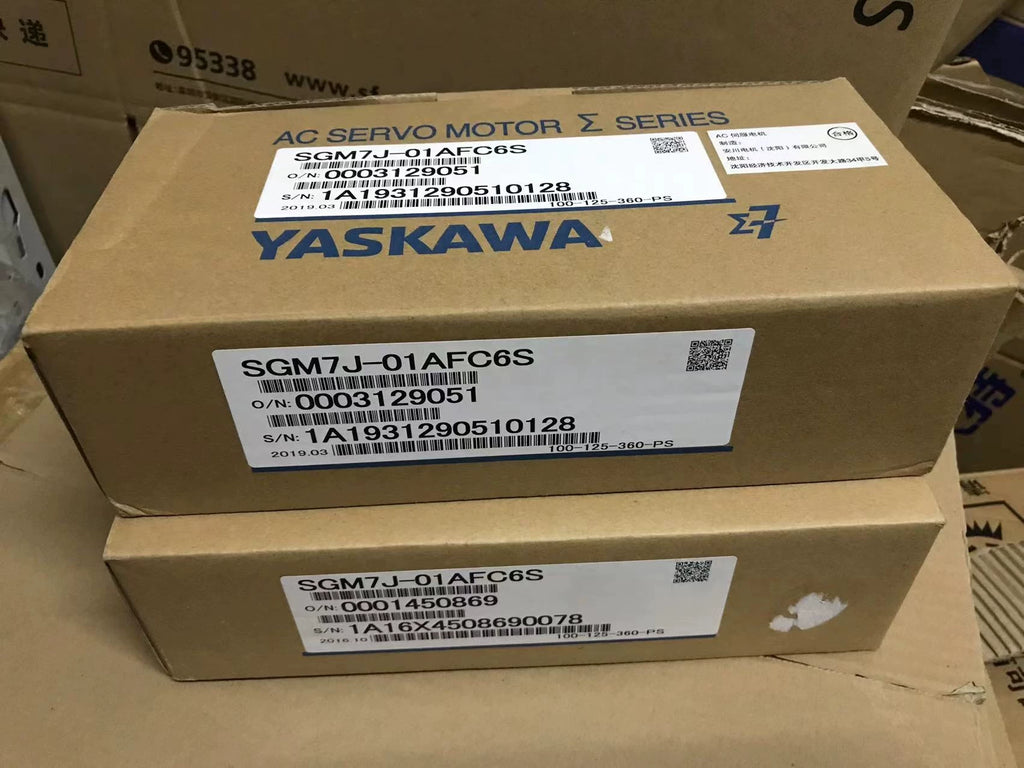 1pc New   YASKAWA SGM7J-01AFC6S