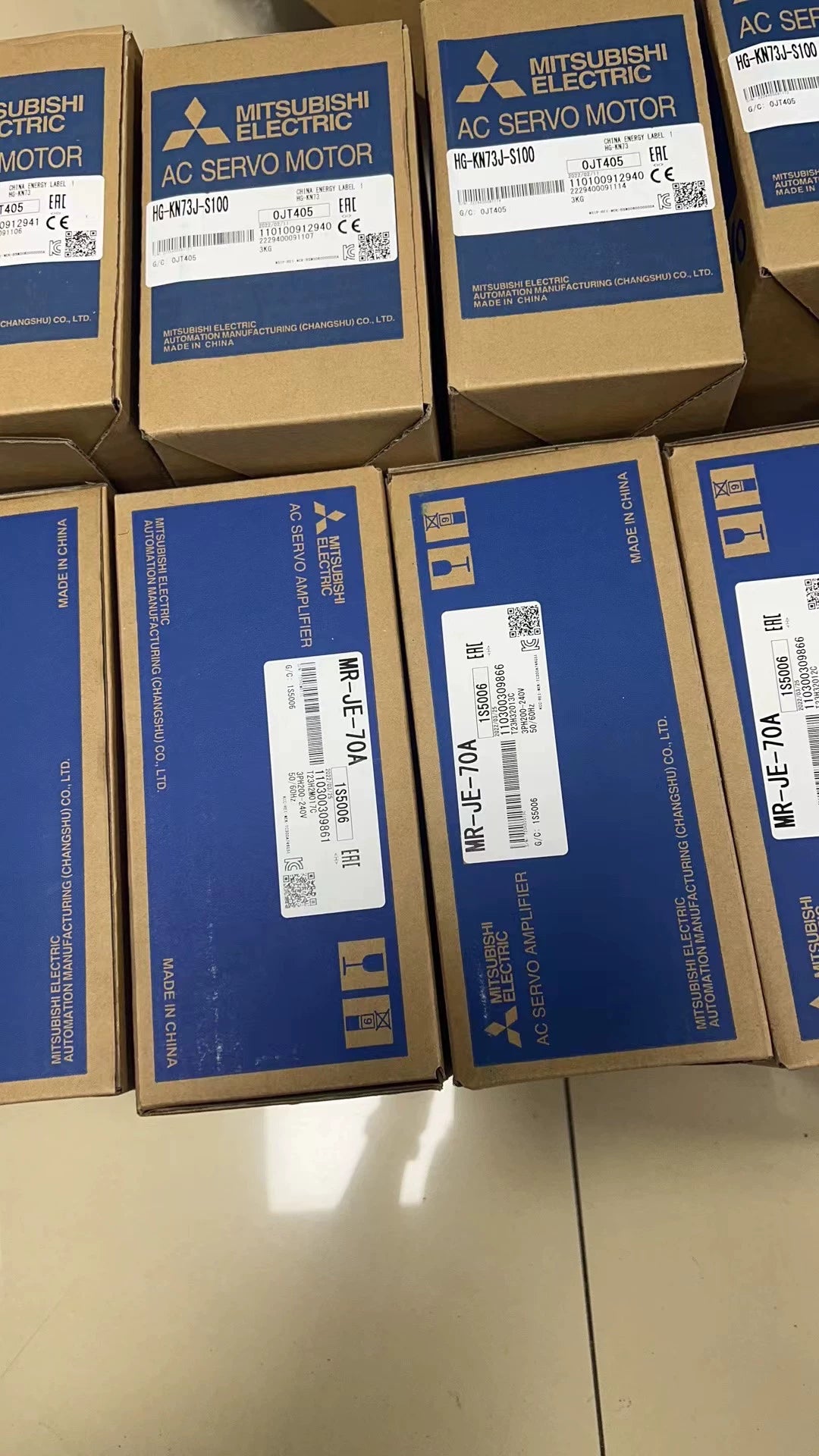 1pc new in box freeshipping Mitsubishi MR-JE-70A  HG-KN73J-S100