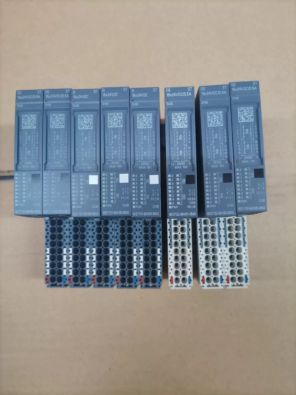 1pc New   SIEMENS 6ES7132-6BH00-0BA0